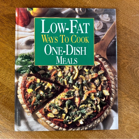 Low-Fat Ways To Cook One-Dish Meals Recipe Book - Picture 1 of 9